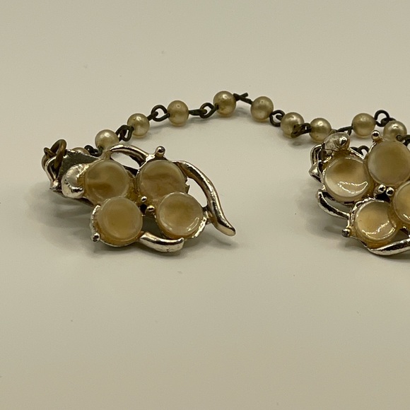 Vintage 1950s-60s Grape Cluster Sweater Guard Clip ✨ Moonstone Pearls Cardigan ✨ - Picture 15 of 16